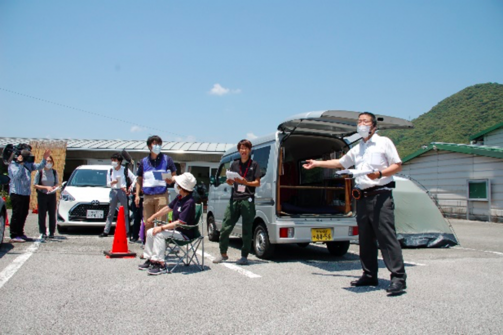 車中泊避難所受け入れ訓練 さんすい防災研究所 代表 山﨑水紀夫 車中泊避難所受け入れ訓練 さんすい防災研究所 代表 山﨑水紀夫